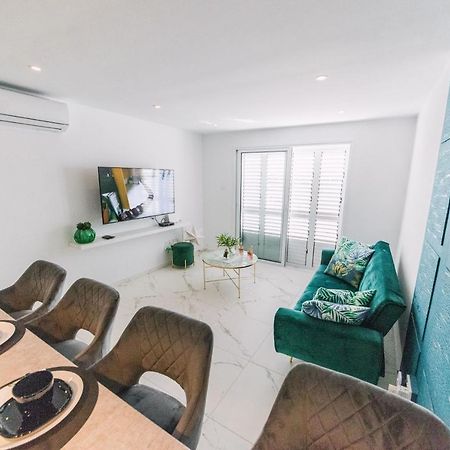 Sky Sea Cyprus Apartment Kapparis Paralímni Kültér fotó