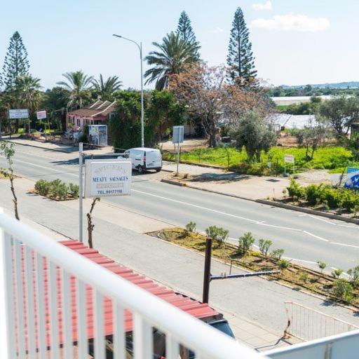 Sky Sea Cyprus Apartment Kapparis Paralímni Kültér fotó