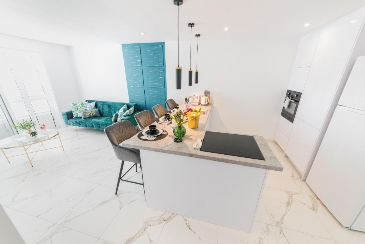 Sky Sea Cyprus Apartment Kapparis Paralímni Kültér fotó