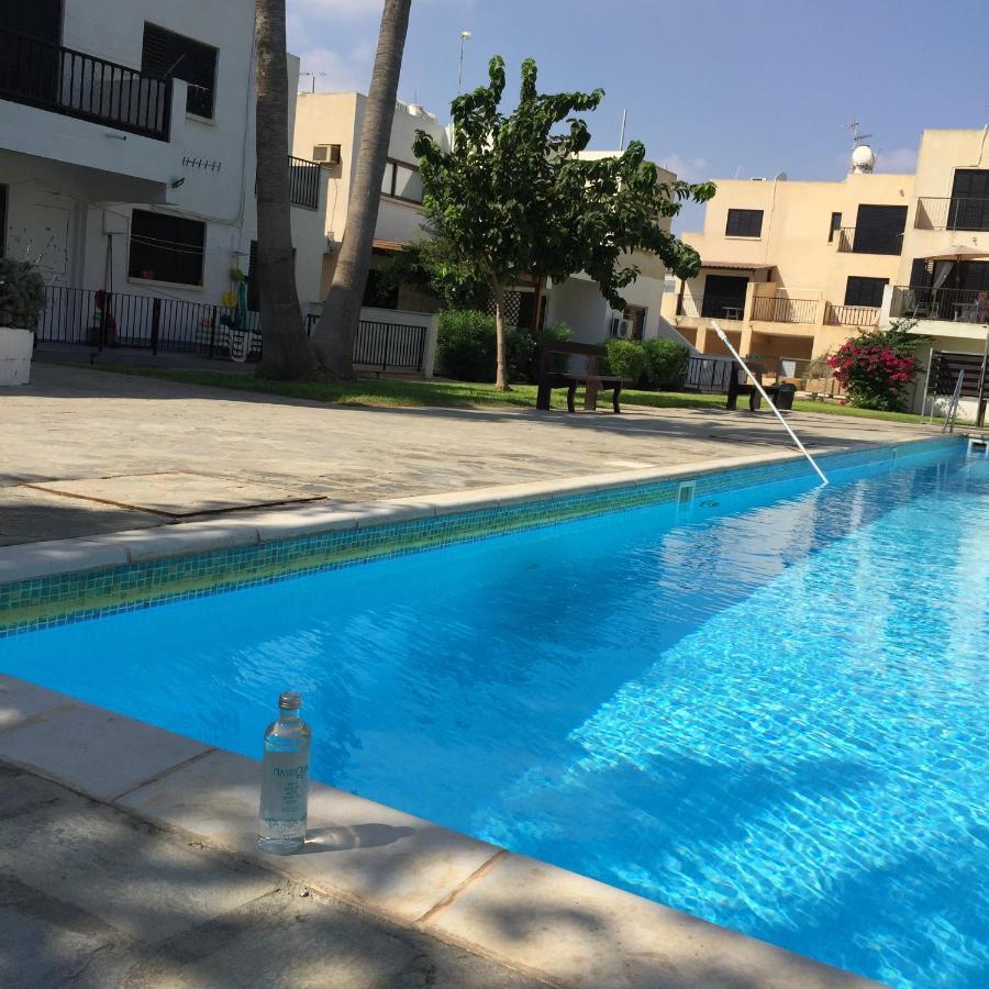 Sky Sea Cyprus Apartment Kapparis Paralímni Kültér fotó